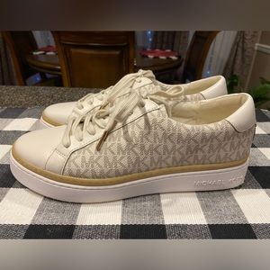 Women’s Michael Kors Vanilla Logo Sneakers Shoes Size 9.5M
